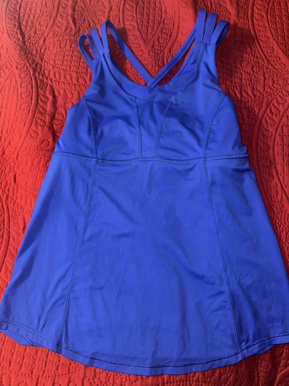 Lululemon Beat the Heat tank top, with built in bra size 6